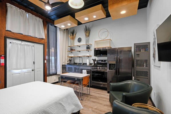 1 soverom, strykejern/-brett, wi-fi og sengetøy