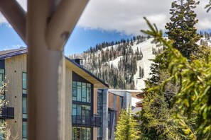 Interior - Abode at Black Bear #206, private hot tub, pool & gym, Deer Valley (Park City)