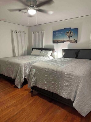 2 bedrooms, WiFi, bed sheets, wheelchair access