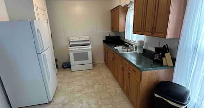 Cute 2 bed 1 bath home that sleeps 7 in a quiet neighborhood.