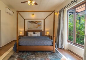 4 slaapkamers, een strijkplank/strijkijzer, wifi, beddengoed