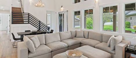 Smart TV, fireplace, offices