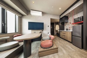 Familien-Vierbettzimmer, Nichtraucher (Superior,Bunk) | Zimmersafe, Bügeleisen/Bügelbrett, kostenloses WLAN, Bettwäsche