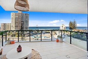 ラグジュアリー アパートメント | バルコニー