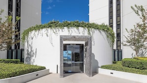 Unclassified image, 4 of 19, button - Welcome to your seaside sanctuary at Magnoli Palm Beach! (Gold Coast)