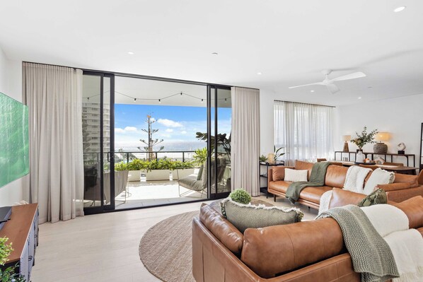 Smart TV - Welcome to your seaside sanctuary at Magnoli Palm Beach! (Gold Coast)