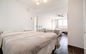 1 chambre, bureau, fer et planche à repasser, Wi-Fi gratuit