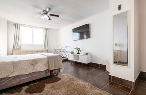 1 bedroom, desk, iron/ironing board, free WiFi