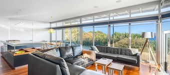 Getaway Hideaway-close to beach Sleeps-8