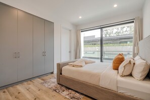 3 chambres, fer et planche Ă repasser, Wi-Fi, draps fournis