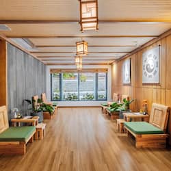 Couples treatment rooms, sauna, hot tub, steam room, body treatments