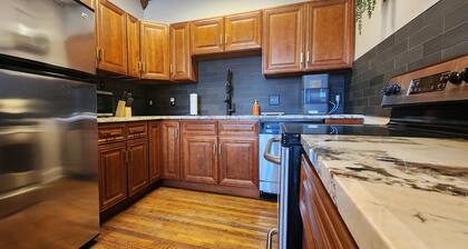Knox Landing · Newly Renovated Condo. Minutes from UT Knoxville!