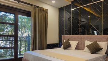 Egyptian cotton sheets, premium bedding, desk, soundproofing