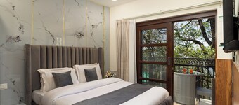 The Pine Retreat - Mall Road Dalhousie