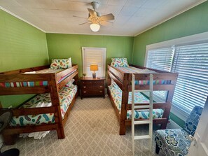 3 chambres, bureau, fer et planche à repasser, Wi-Fi gratuit