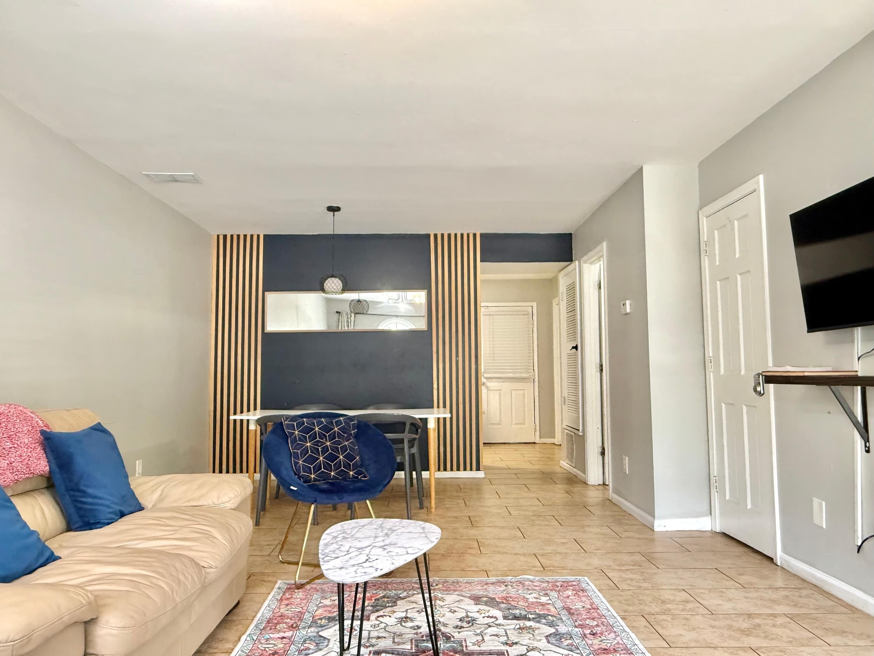 テレビ、書斎 / ワークスペース