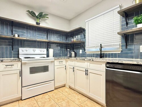 Renovated 2BR Townhouse in Norcross