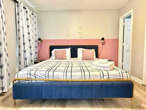 2 Schlafzimmer, Schreibtisch, Bügeleisen/Bügelbrett, WLAN