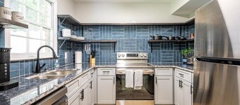 ENTIRE PLACE COZY QUIET 2b2b TOWNHOUSE