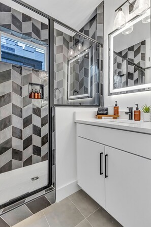 Dusche, Haartrockner, Handt ücher