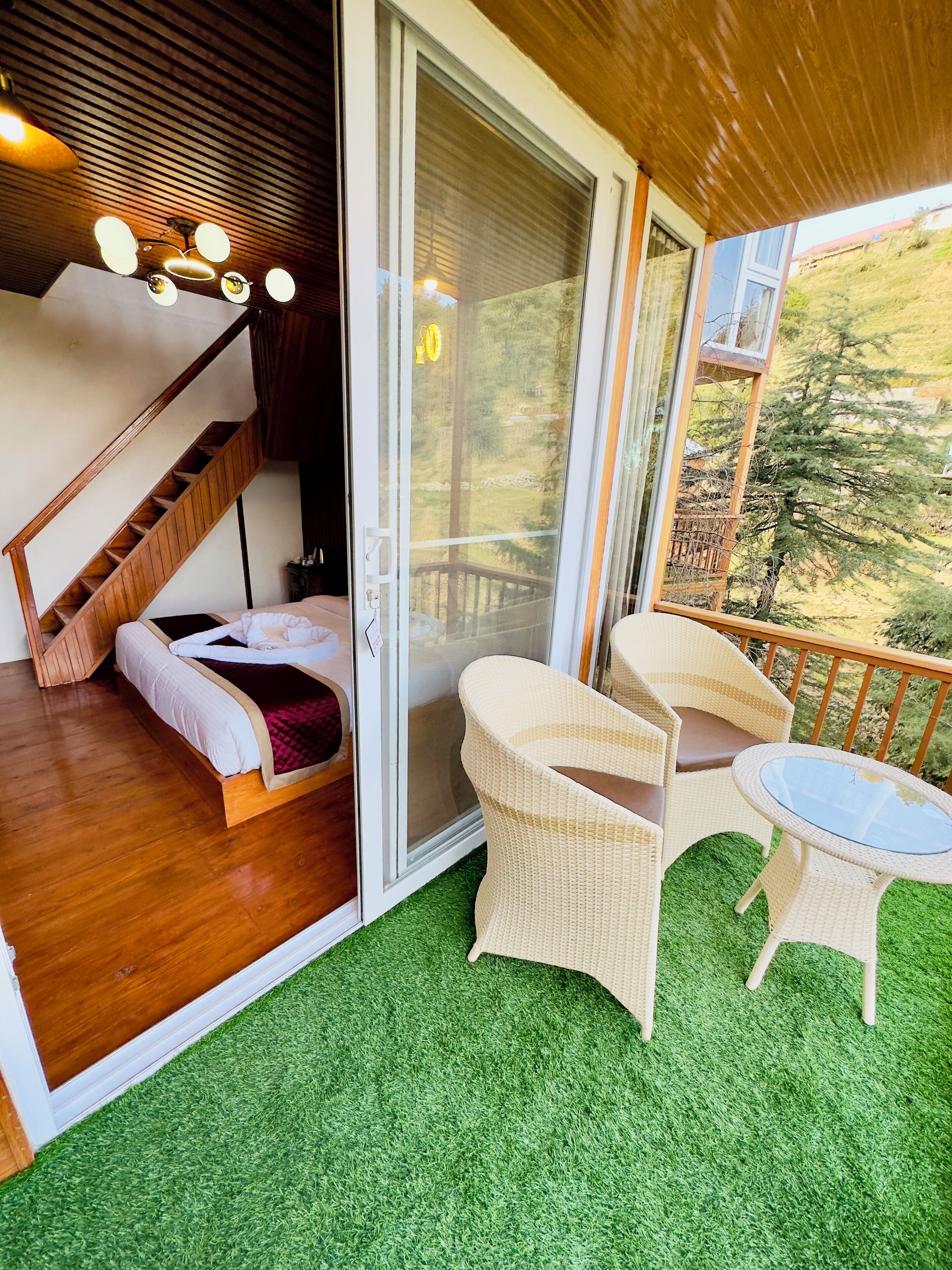 Almost Heaven | Balcony