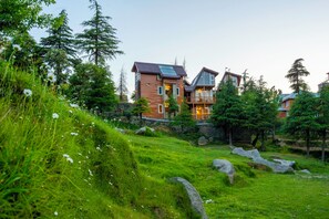 Courtyard -  WOW STAYZ2 Ashoka Grand (Dalhousie)