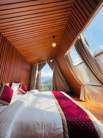 Caja de seguridad en la habitación y cortinas blackout 