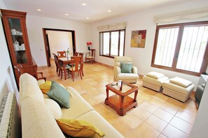 Fernseher, Stereoanlage