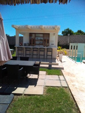 Outdoor dining - Welcome to our stunning four-bedroom  and breathtaking views! (Kilifi)
