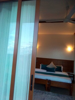 4 bedrooms, WiFi, bed sheets - Welcome to our stunning four-bedroom  and breathtaking views! (Kilifi)