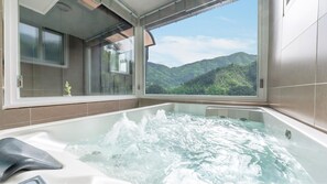 Basic Room, 1 Bedroom (Bulgeundegi) - Gapyeong Gipeunsanarae Spa Pension (Gapyeong)