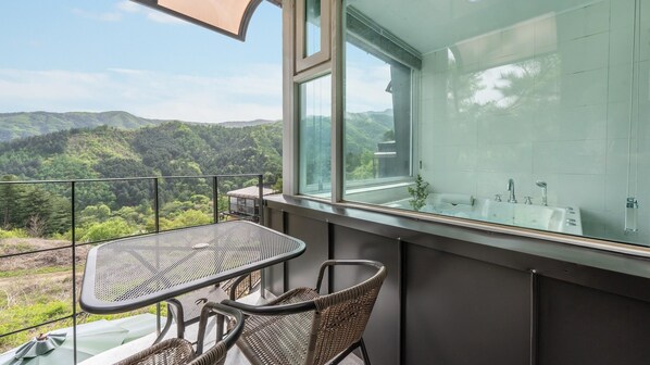 Basic Room, 1 Bedroom (Yangjimal) | 1 bedroom, free WiFi - Gapyeong Gipeunsanarae Spa Pension (Gapyeong)