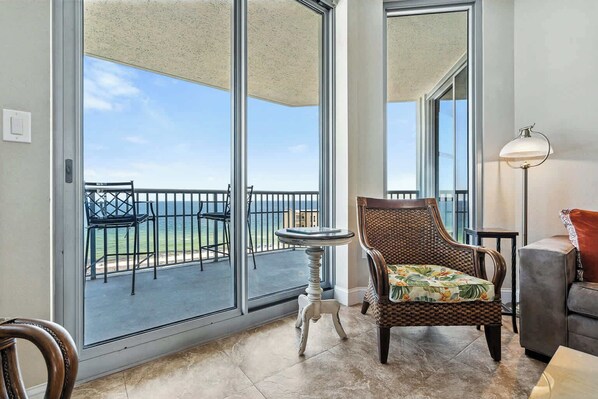 TV - Just In! 2BR Emerald Dolphin Escape w/ Sparkling Gulf Views (Pensacola Beach)