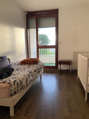 4 soveværelser, strygejern/strygebræt, sengetøj