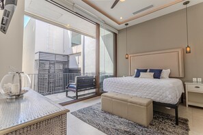 2 bedrooms, iron/ironing board, internet, bed sheets