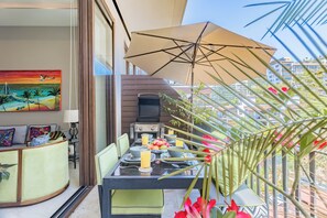 Outdoor dining - Penthouse in Romantic Zone! Pacifica 604 2BD Penthouse for rent in Old Town, Pue (Puerto Vallarta)