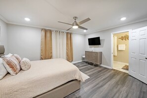 3 多间卧室、办公桌、熨斗/熨衣板、免费 WiFi
