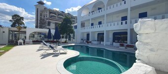 Collection O To The Sea Resort Thailand