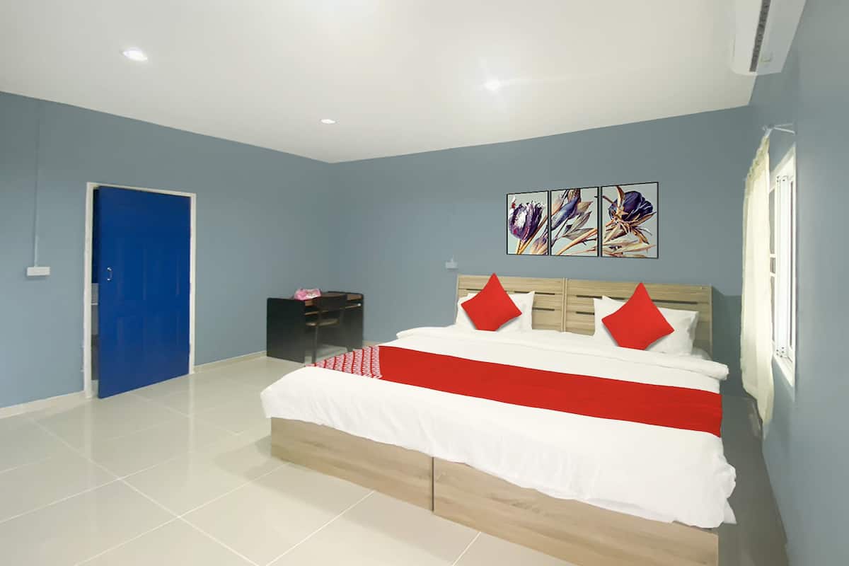 Kamar Double Standar | Meja kerja, Wi-Fi gratis, dan seprai linen