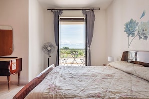 Family Villa, Multiple Bedrooms, 2 Bathrooms (Villa Mattalia Relax at Sea) | 4 bedrooms, iron/ironing board, free WiFi, bed sheets - Villa Mattalia 500m From Sea (Manduria)