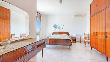 Vila Keluarga, 4 kamar tidur, 2 kamar mandi (Villa Mattalia Relax at Sea) | 4 kamar tidur