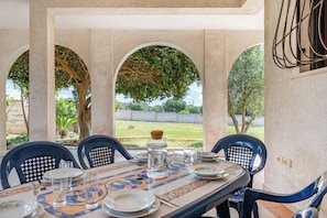Family Villa, Multiple Bedrooms, 2 Bathrooms (Villa Mattalia Relax at Sea) | Outdoor dining - Villa Mattalia 500m From Sea (Manduria)