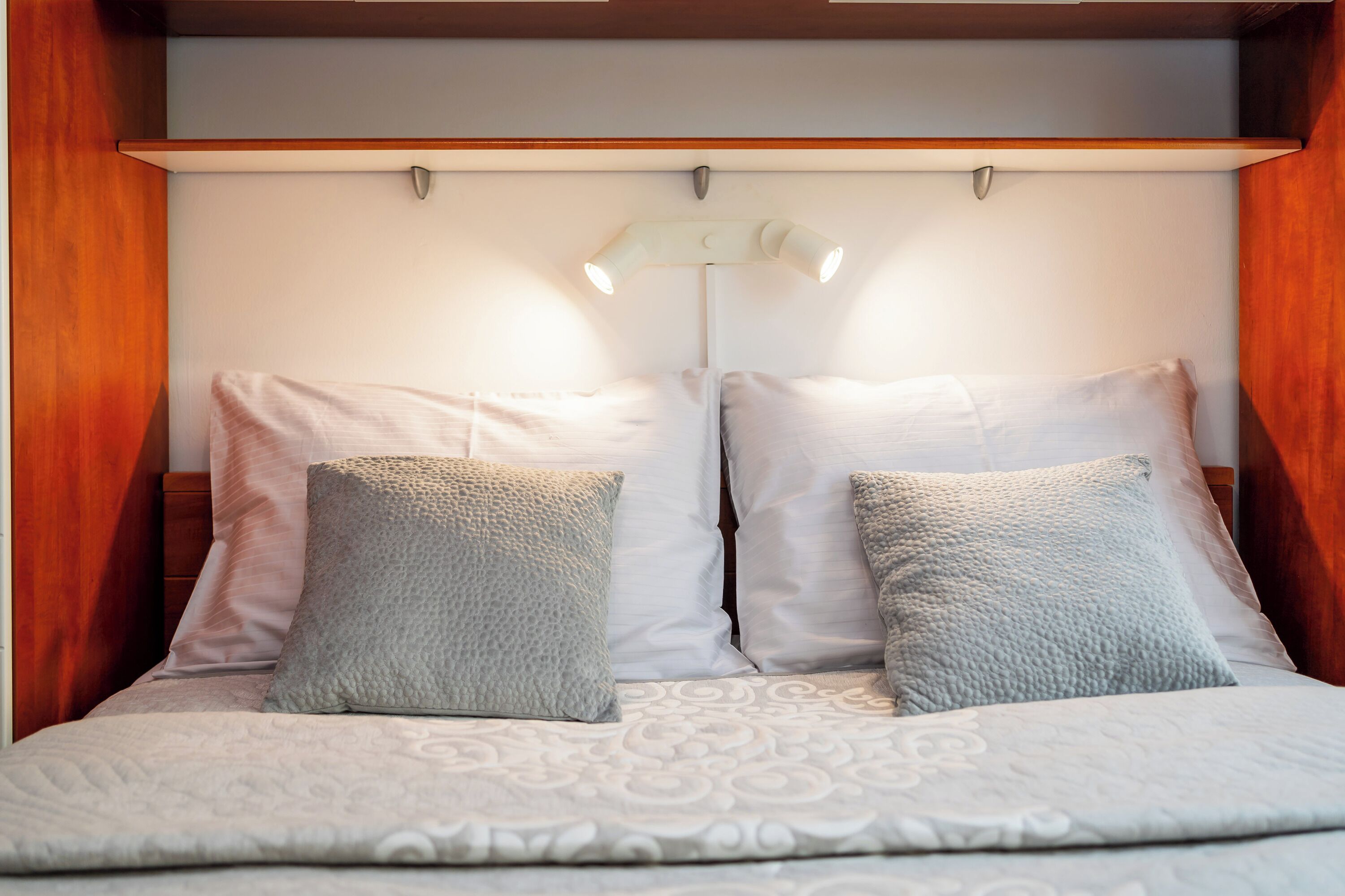 2 bedrooms, laptop workspace, iron/ironing board, free WiFi