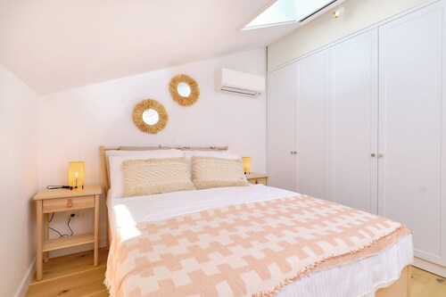 Charming Island Villa Alba