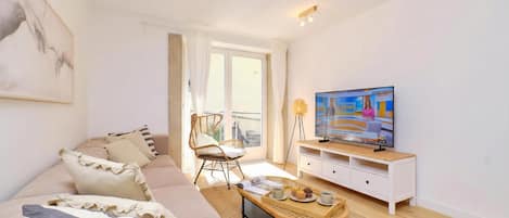 Family House, Multiple Bedrooms, 2 Bathrooms (Charming Island Villa Alba) | Living area | 21-inch flat-screen TV with cable channels, TV