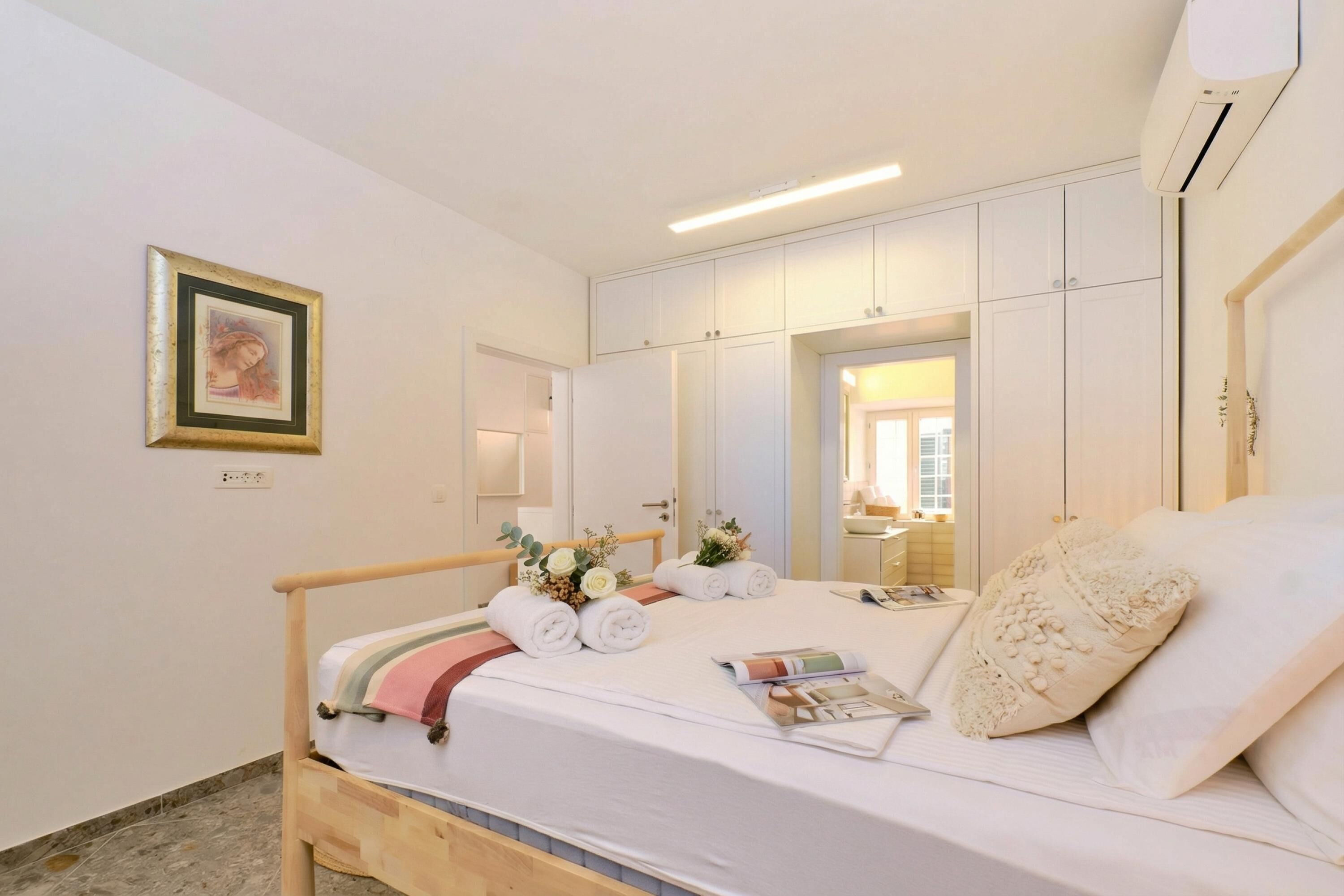 家庭独立别墅, 多间卧室, 双浴室 (Charming Island Villa Alba) | 3 多间卧室、客房内保险箱、熨斗/熨衣板、免费 WiFi