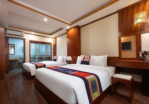 Dobbeltrom – deluxe, fjellutsikt | Allergitestet sengetøy, memory foam-senger og minibar (inkludert)