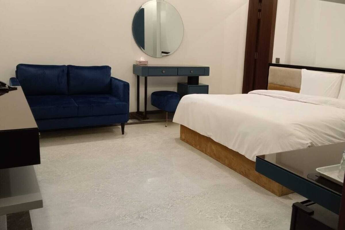 Deluxe Room | Desk, soundproofing, free WiFi