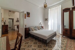 2 Schlafzimmer, Bügeleisen/Bügelbrett, Reisekinderbett, WLAN