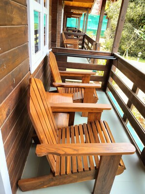 Escritorio y sistema de insonorización